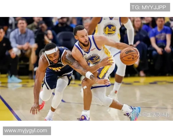 勇士与掘金季后赛第三场激战回顾球星表现与战术分析